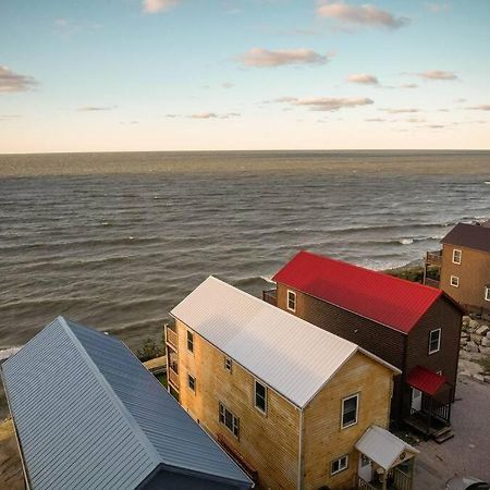 Charming Lakeview Cabin Near Geneva-On-The-Lake! Ashtabula Exteriér fotografie