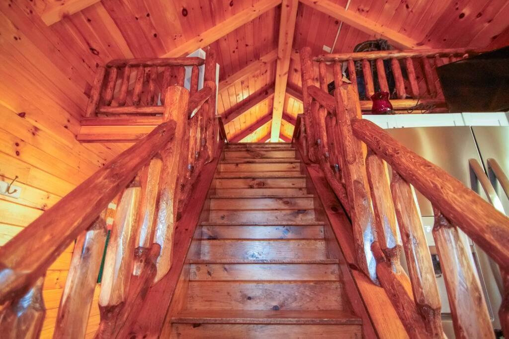 Charming Lakeview Cabin Near Geneva-On-The-Lake! Ashtabula Exteriér fotografie