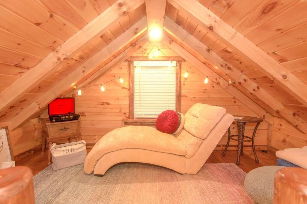 Charming Lakeview Cabin Near Geneva-On-The-Lake! Ashtabula Exteriér fotografie